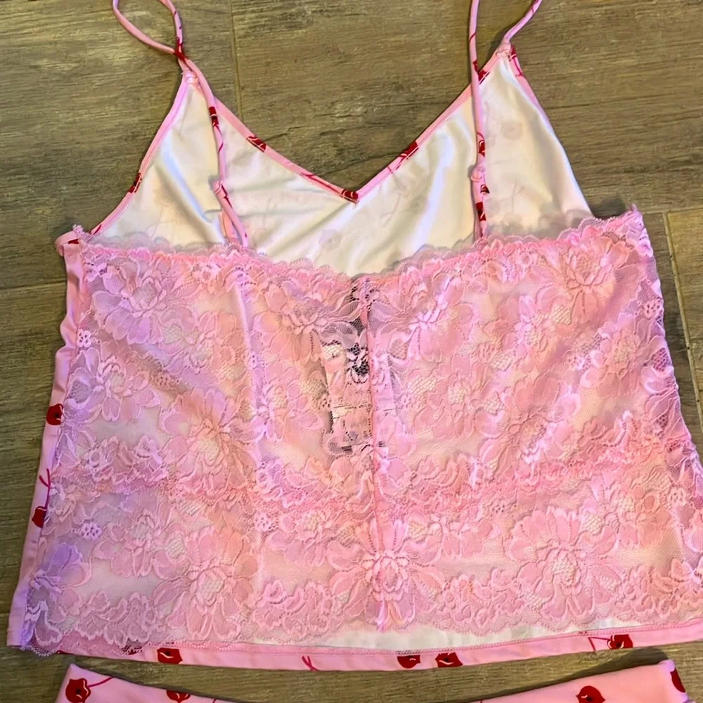🍒Steve Madden 2-pc silky soft lace-trimmed cami & shorts set sz L NWT - Picture 4 of 11